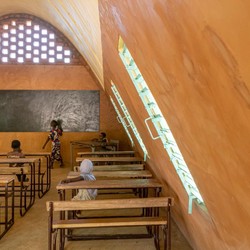 La Classe Rouge: architettura sostenibile per le scuole del  ... Immagine 5